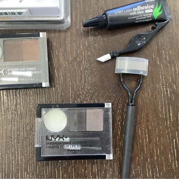 Eyelash and eyeshadow bundle - Picture 5 of 8